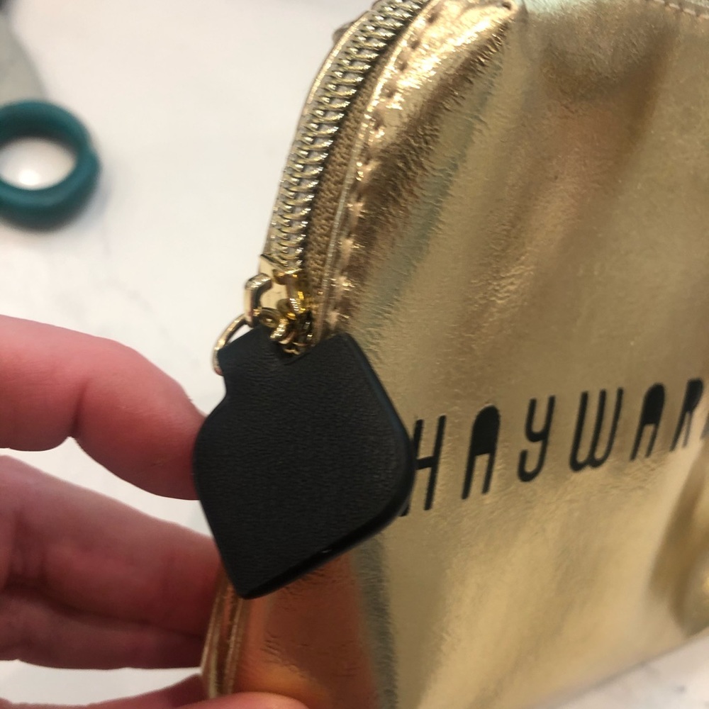 Purses - Picture 2 of 8